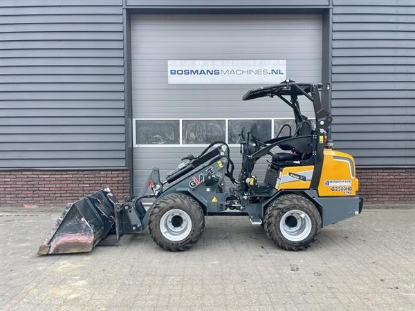 Grote foto giant g2300 x tra hd minishovel demo 2024 80 uur agrarisch shovels