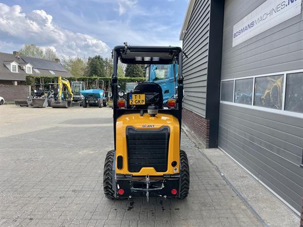 Grote foto giant g2300 x tra hd minishovel demo 2024 80 uur agrarisch shovels