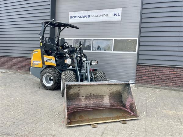 Grote foto giant g2300 x tra hd minishovel demo 2024 80 uur agrarisch shovels