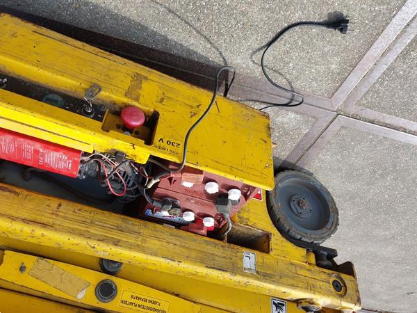 Grote foto haulotte hoogwerker nieuwe accu doe het zelf en verbouw hoogwerkers