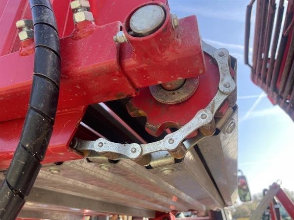 Grote foto simon s3b wortelrooier tractor gemonteerd enkelrijig met trechter agrarisch oogstmachines