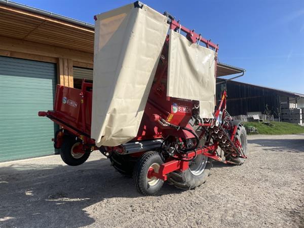 Grote foto simon s3b wortelrooier tractor gemonteerd enkelrijig met trechter agrarisch oogstmachines