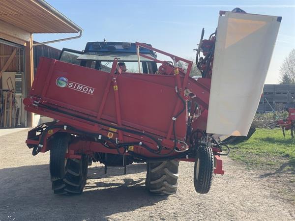 Grote foto simon s3b wortelrooier tractor gemonteerd enkelrijig met trechter agrarisch oogstmachines