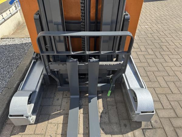 Grote foto vs 22151 reachtruck fm x14 bj2015 9.200mm sideshift doe het zelf en verbouw hefwerktuigen
