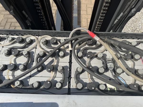 Grote foto vs 22152 reachtruck still fmx14 bj2019 8.300mm sideshift doe het zelf en verbouw hefwerktuigen