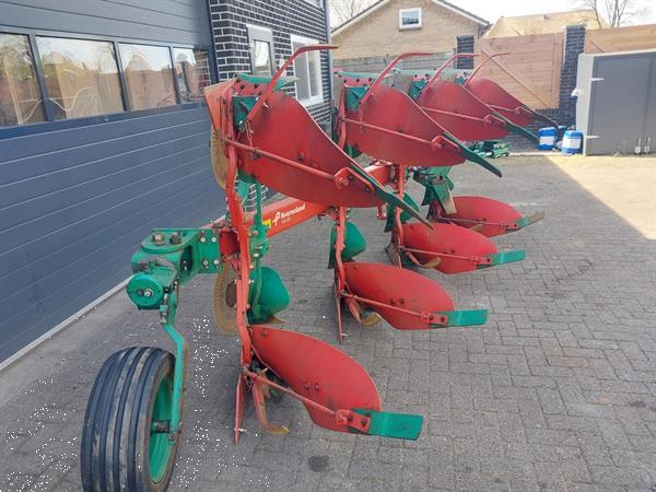 Grote foto kverneland vd 100 4 schaar ploeg agrarisch ploegen