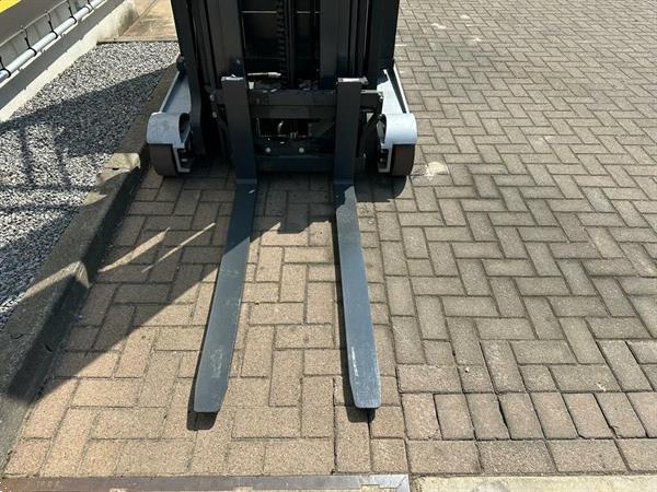 Grote foto vs 22154 reachtruck still fmx14 bj2019 9.200mm weinig uren doe het zelf en verbouw hefwerktuigen