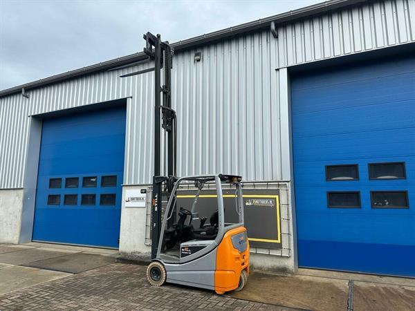 Grote foto vs 22162 elektrische triplex heftruck still rx20 16 bj2018 weinig uren agrarisch heftrucks