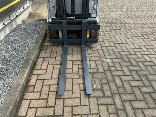 Grote foto vs 22165 elektrische triplex heftruck still rx20 16 bj2020 weinig uren agrarisch heftrucks