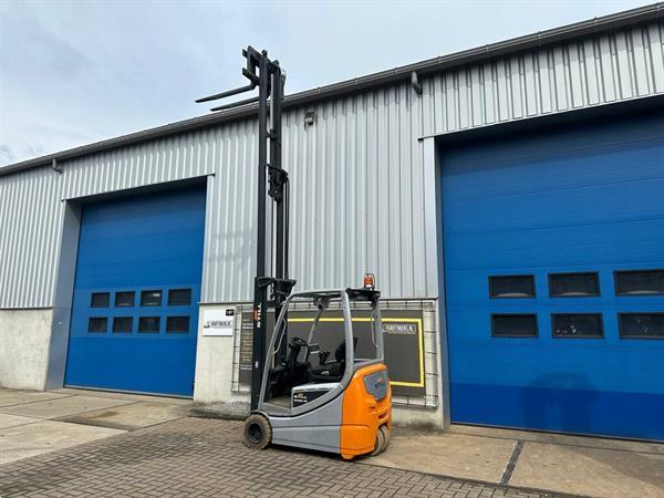 Grote foto vs 22165 elektrische triplex heftruck still rx20 16 bj2020 weinig uren agrarisch heftrucks