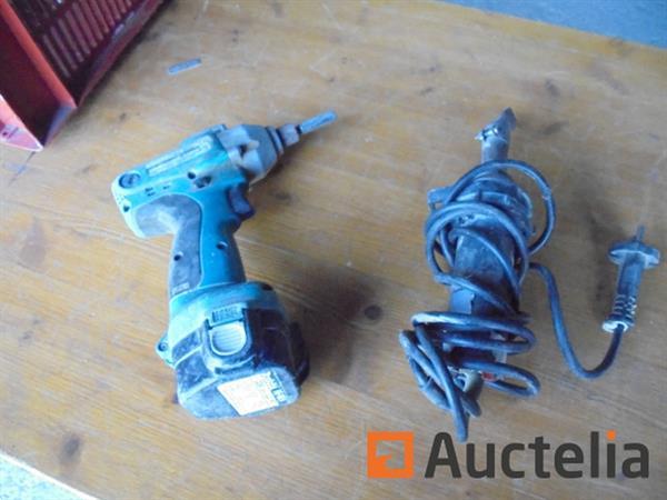 Grote foto schroevendraaier en soldeerbout doe het zelf en verbouw gereedschappen en machines
