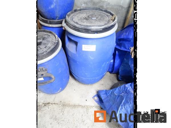 Grote foto 4 jerrycans met deksel agrarisch oogstmachines
