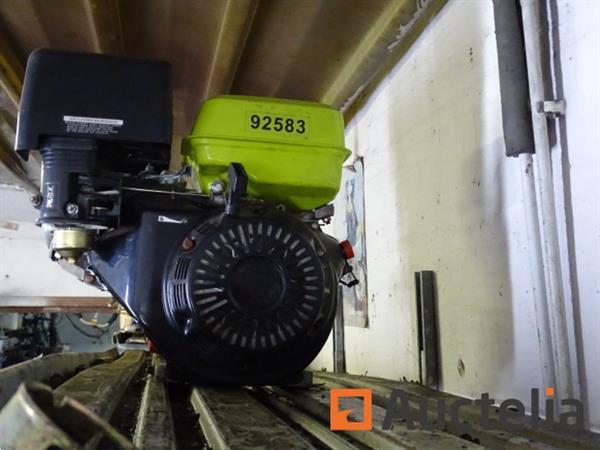 Grote foto functionele motor 390 cc 4 takt tuin en terras overige tuin en terras