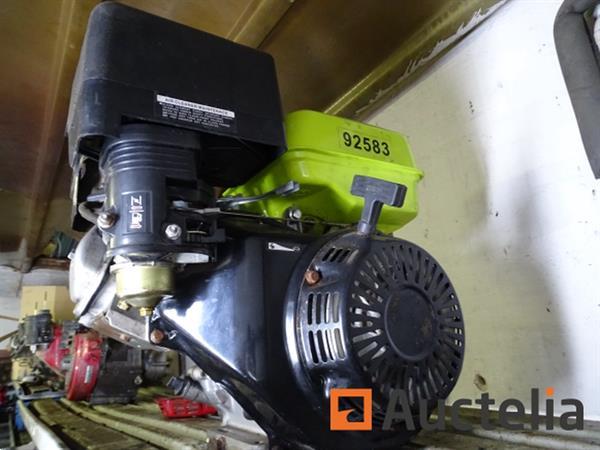 Grote foto functionele motor 390 cc 4 takt tuin en terras overige tuin en terras