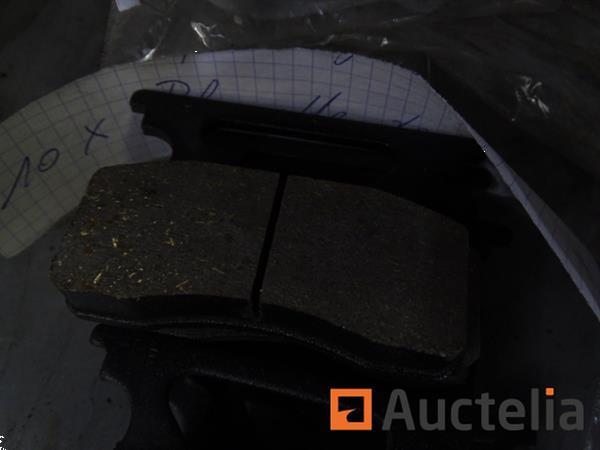 Grote foto metalen plank en de inhoud ervan doe het zelf en verbouw hefwerktuigen