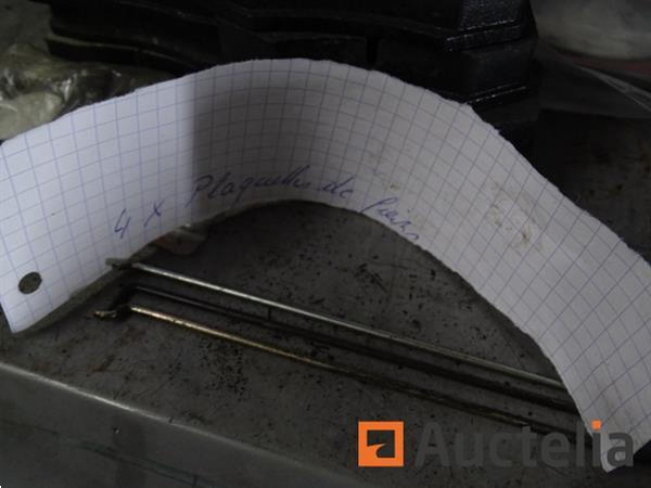 Grote foto metalen plank en de inhoud ervan doe het zelf en verbouw hefwerktuigen