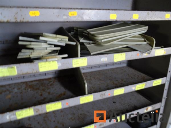 Grote foto 3 metalen planken met inhoud doe het zelf en verbouw hefwerktuigen