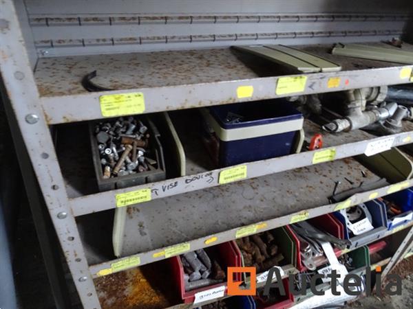 Grote foto 3 metalen planken met inhoud doe het zelf en verbouw hefwerktuigen