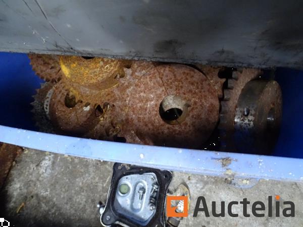 Grote foto 3 metalen planken met inhoud doe het zelf en verbouw hefwerktuigen