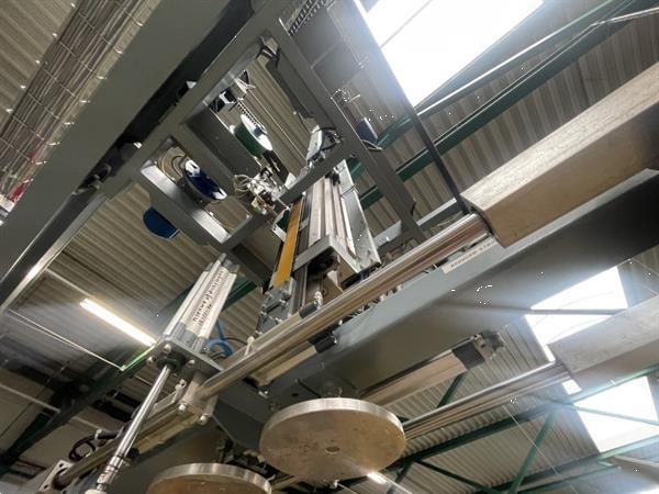 Grote foto aweta centraal pallet aanvoersysteem met trolley agrarisch tuinbouw