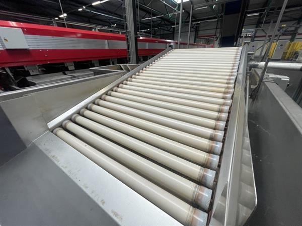 Grote foto stas portaal waterlediger voor appels met droger agrarisch tuinbouw