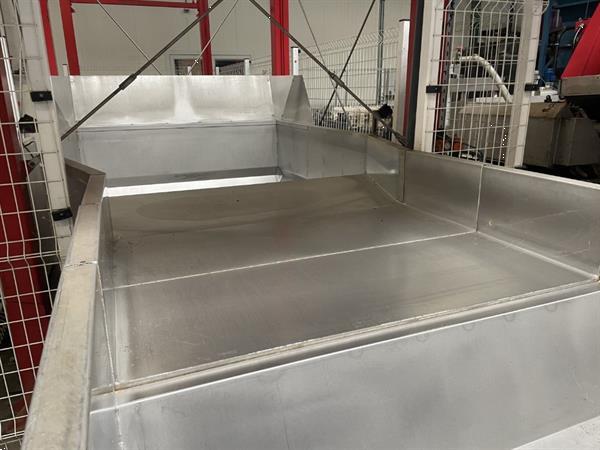 Grote foto stas portaal waterlediger voor appels met droger agrarisch tuinbouw
