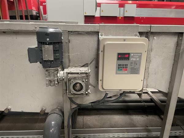 Grote foto stas portaal waterlediger voor appels met droger agrarisch tuinbouw