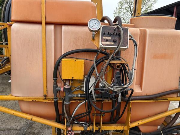 Grote foto munckhof cebeco sieger veldspuit agrarisch onkruidbestrijding