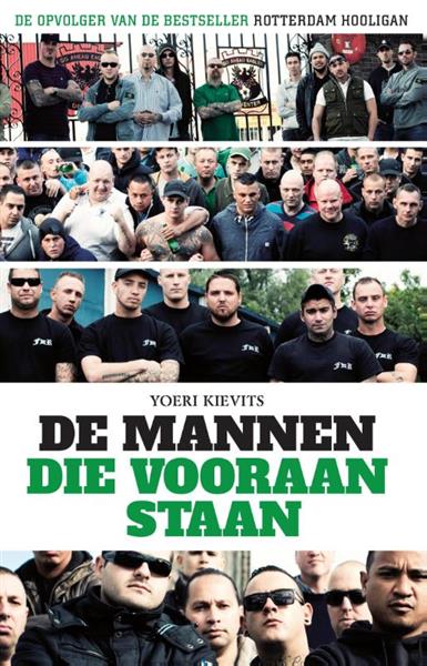 Grote foto de mannen die vooraan staan boeken hobby en vrije tijd