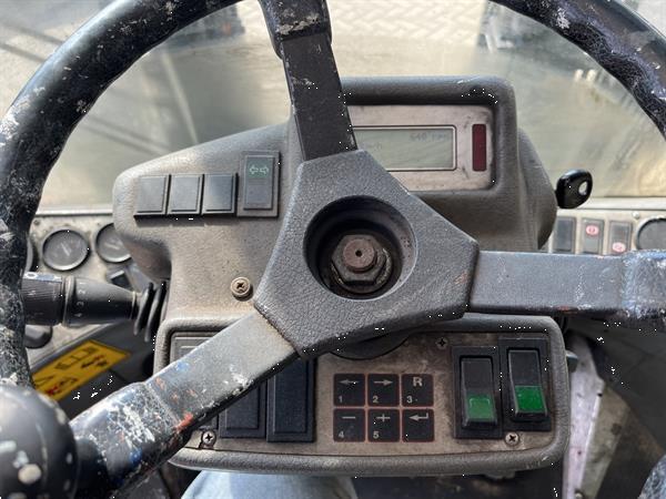 Grote foto heftruck forklift kalmar dcd80 900 forklift vorkverstelling perkins diesel agrarisch heftrucks