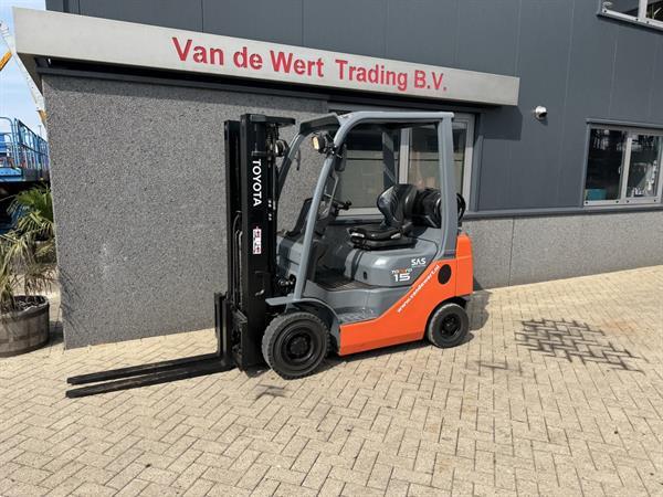 Grote foto toyota 02 8fgf18 triplo 430 freelift sideshift 4e functie 2013 lpg agrarisch heftrucks
