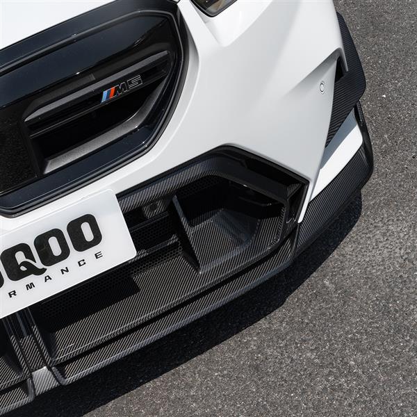 Grote foto dit betreft een bmw g90 g99 m5 carbon voorbumper lucht happer inlaat duct auto onderdelen tuning en styling