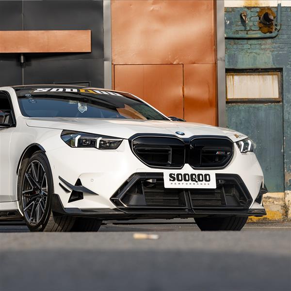 Grote foto dit betreft een bmw g90 g99 m5 carbon voorbumper lucht happer inlaat duct auto onderdelen tuning en styling