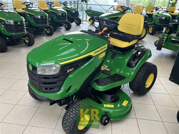 Grote foto john deere x127 692666 tuin en terras zitmaaiers