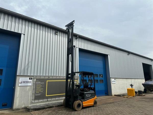 Grote foto vs 22186 elektrische triplex heftruck still r60 25 freelift agrarisch heftrucks