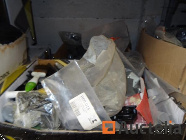 Grote foto 2 planken met inhoud doe het zelf en verbouw onderdelen en accessoires