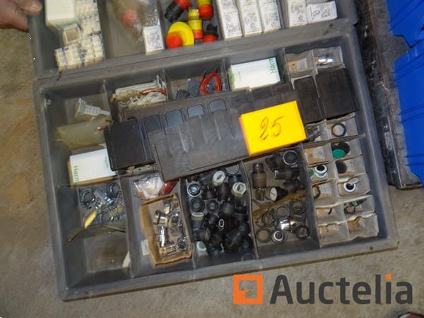 Grote foto 7 stapelbare opbergbakken met inhoud doe het zelf en verbouw onderdelen en accessoires