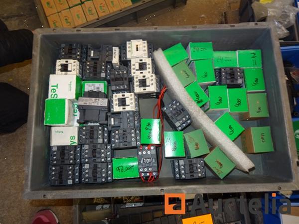 Grote foto 7 stapelbare opbergbakken met inhoud doe het zelf en verbouw onderdelen en accessoires