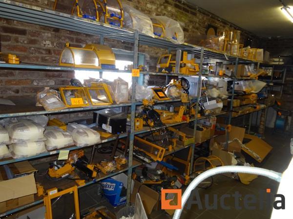 Grote foto metalen planken doe het zelf en verbouw onderdelen en accessoires