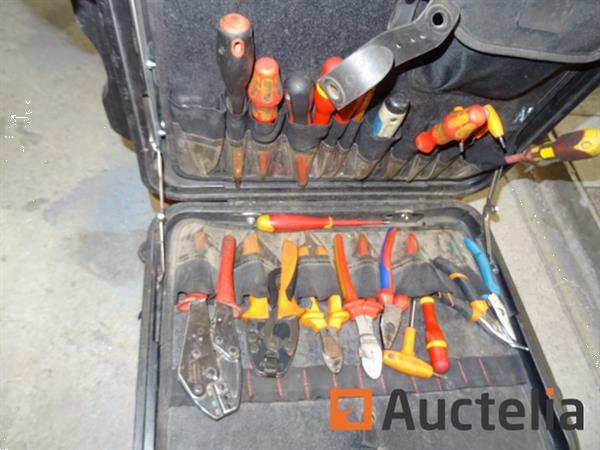 Grote foto 2 gereedschapskoffers met gereedschap doe het zelf en verbouw onderdelen en accessoires