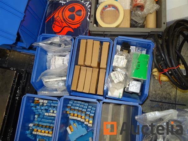 Grote foto 28 opbergbakken met inhoud doe het zelf en verbouw onderdelen en accessoires