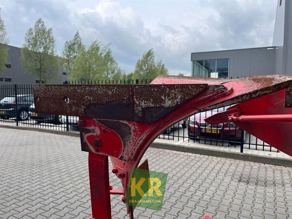 Grote foto niemeyer alphatop 50 wentelploeg 693315 agrarisch ploegen