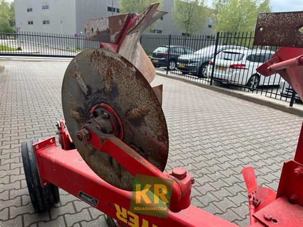 Grote foto niemeyer alphatop 50 wentelploeg 693315 agrarisch ploegen