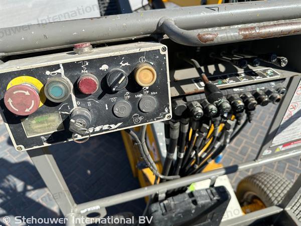 Grote foto niftylift hr12ne knik telescoop hoogwerker nifty lift hr 12 doe het zelf en verbouw hoogwerkers