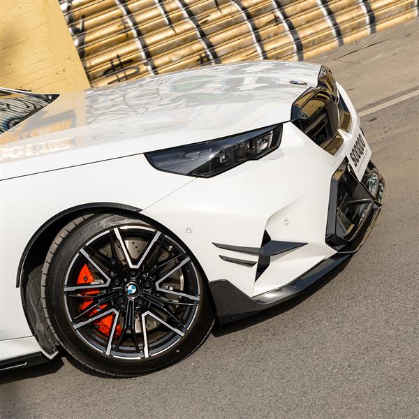 Grote foto dit betreft een set bmw g90 g99 m5 sq carbon canards voorbumper auto onderdelen tuning en styling
