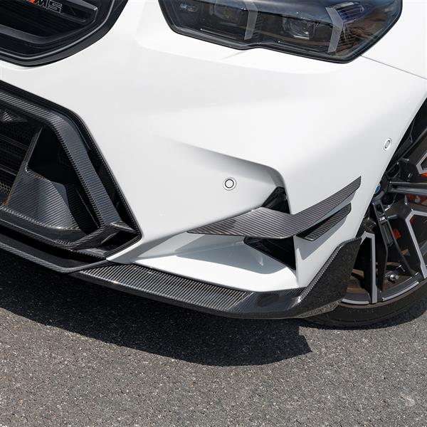 Grote foto dit betreft een set bmw g90 g99 m5 sq carbon canards voorbumper auto onderdelen tuning en styling