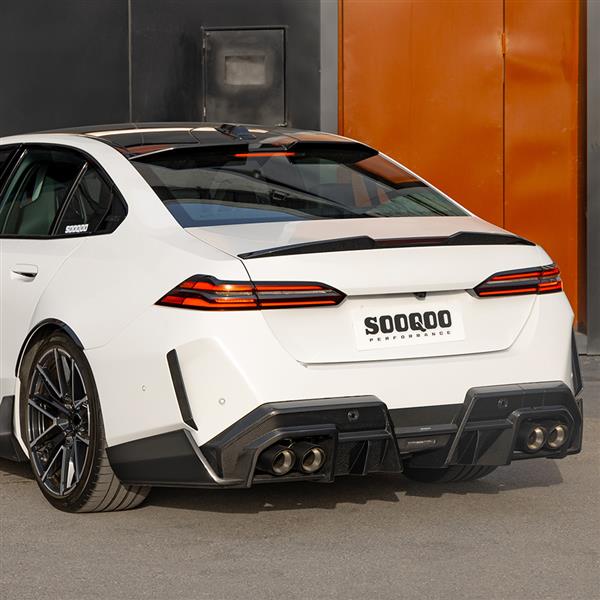 Grote foto dit betreft de bmw g90 g99 m5 sq carbon diffuser set v1 v2 auto onderdelen tuning en styling