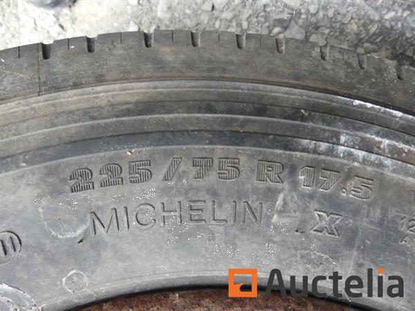 Grote foto 2 banden op velgen agrarisch wielen