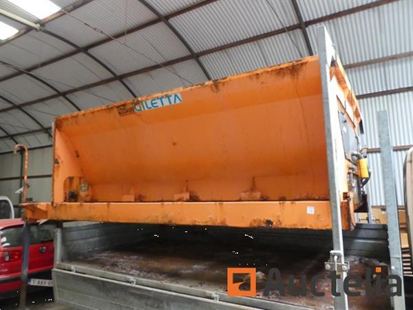 Grote foto giletta vrachtwagen zoutstrooier hf4035d doe het zelf en verbouw afvalverwerking