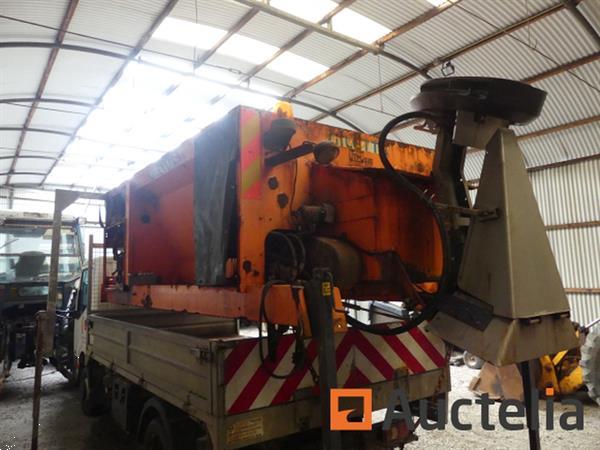 Grote foto giletta vrachtwagen zoutstrooier hf4035d doe het zelf en verbouw afvalverwerking